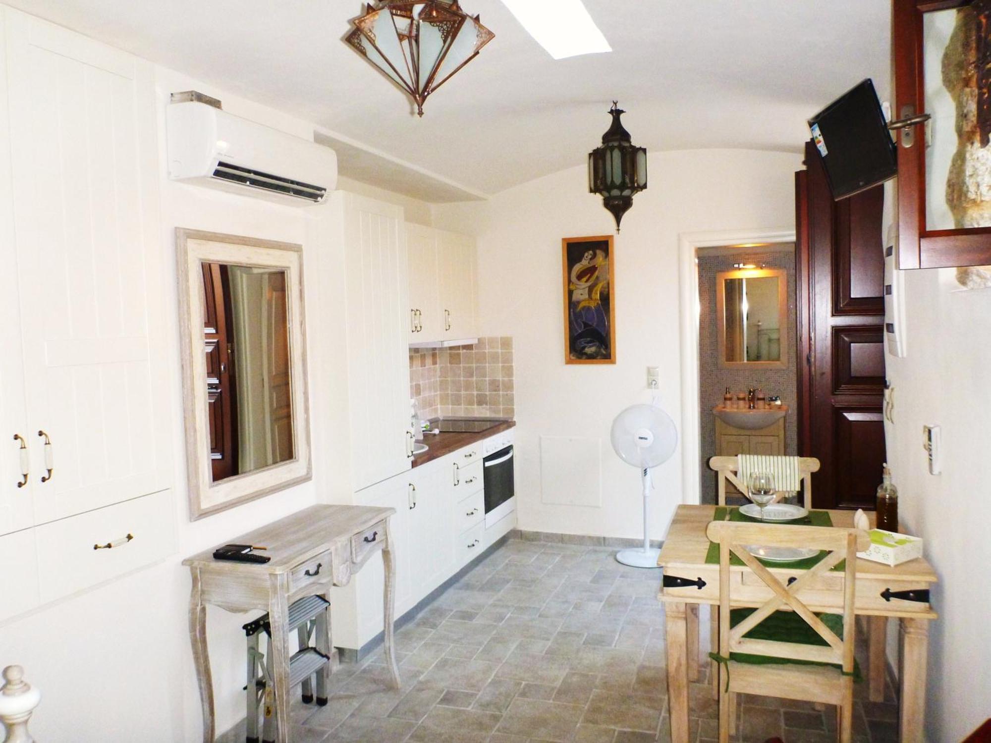 Bright Sun Villas Chalki Town Exterior foto
